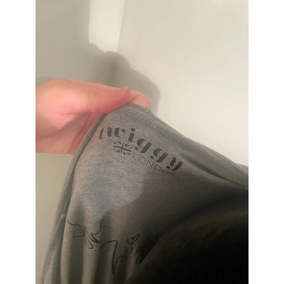 Twiggy London Iconic Hooded Poncho Sweatshirt Gray Size Medium - Picture 7 of 9